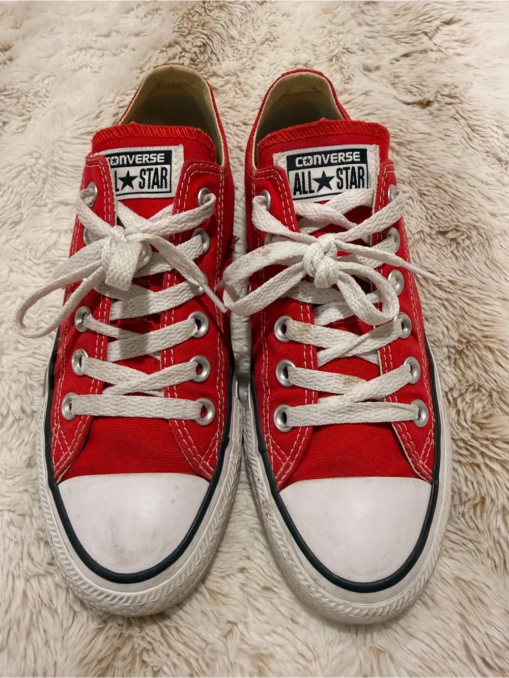 Converse Chuck Taylor All Star Red Low Top Sneakers – Women’s 7 / Men’s 5